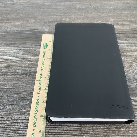 Zondervan Holy Bible NIV ReadEasy Black Italian Duo-tone - Picture 3 of 13